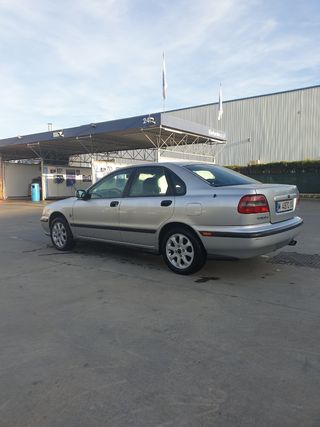 Volvo S40 2000