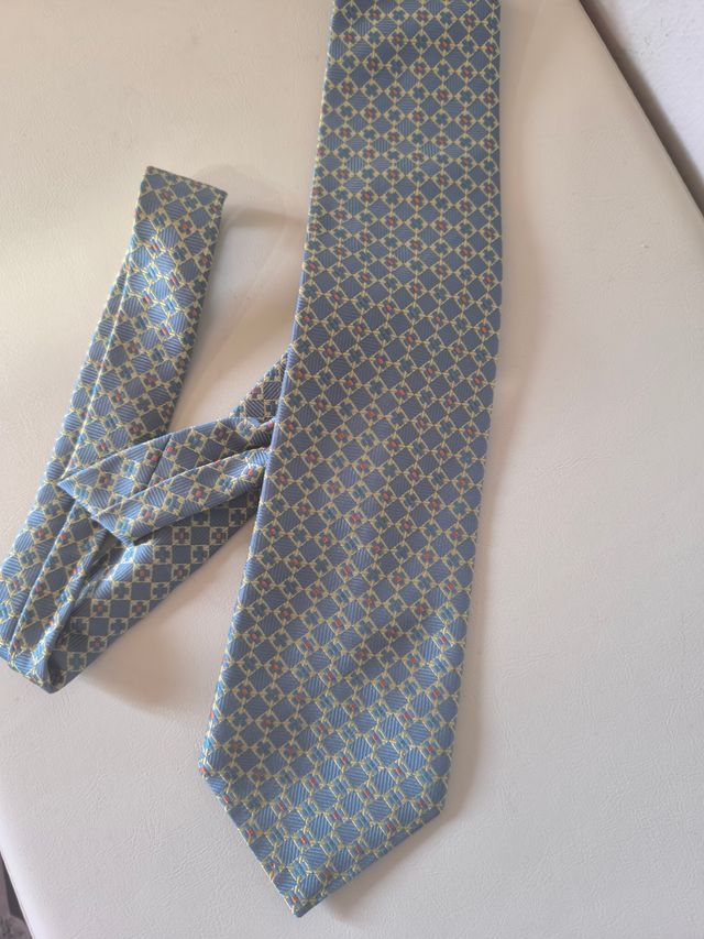 Corbata azul estampada