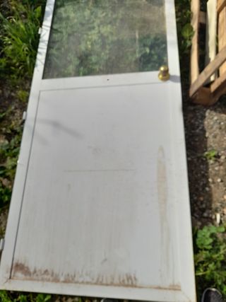 Puerta aluminio blanca usada