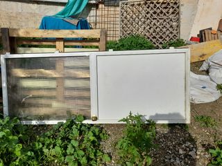 Puerta aluminio blanca usada