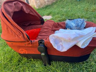 Carrito con capazo Cybex Priam cochesito