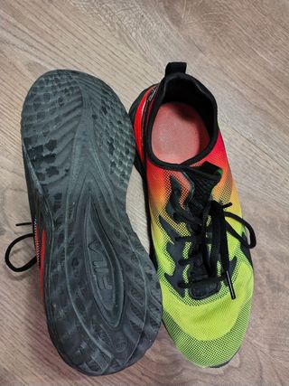 Zapatillas Fila Deportivas - rojas y verdes