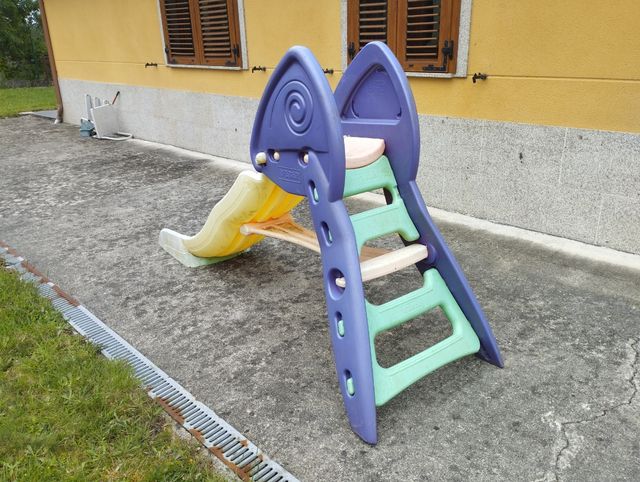 Tobogán infantil usado