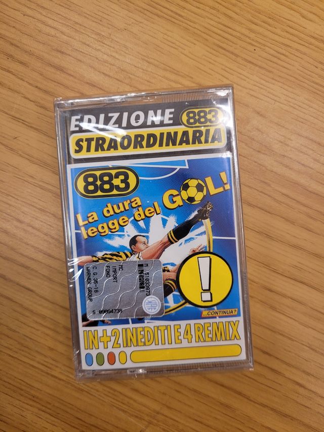 883 La dura legge del gol + Il Mondo + lo strano p