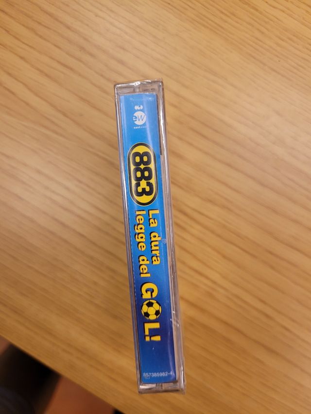 883 La dura legge del gol + Il Mondo + lo strano p