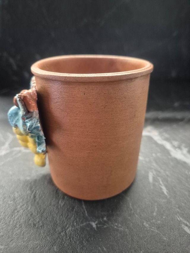 Tazza in terracotta decorata