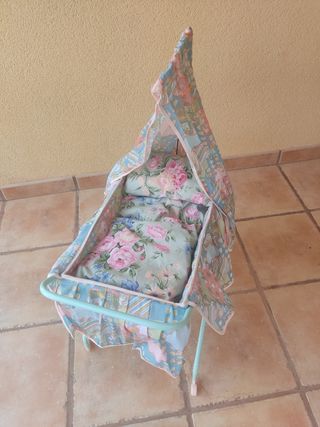 Cuna moisés para muñecas tipo nenuco