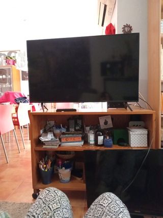 TV Samsung 43" UE43TU7025 UHD Golpe en la esquina.