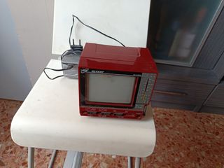 Televisor Silvano SK-2000 rojo