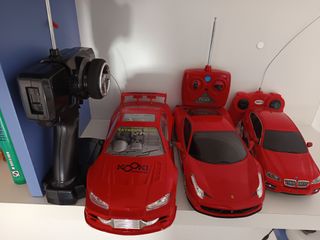 3 Coches Teledirigidos Rojos