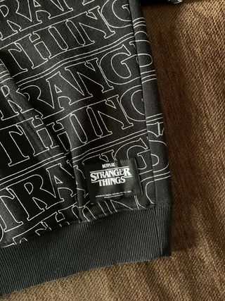 Sudadera Stranger Things Negra