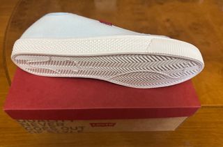 ZAPATILLAS LEVI’S, CELESTES. VARIAS TALLAS. NUEVAS
