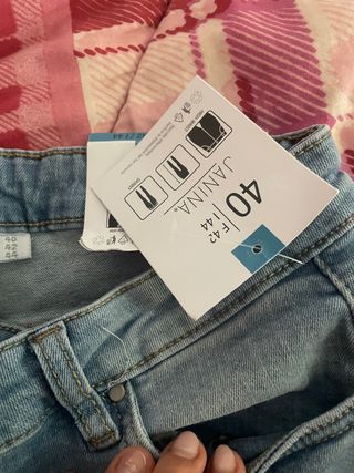 Jeans a gamba stretta