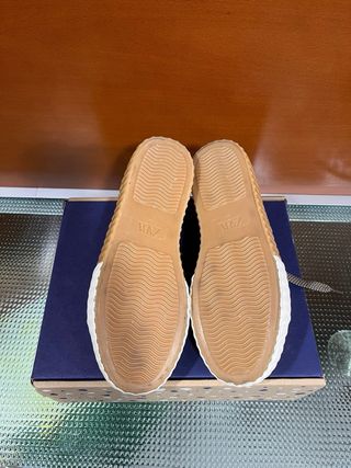 Zapatillas Zara casual negras y blancas