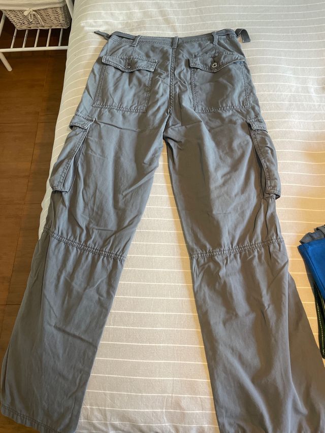 Pantaloni cargo grigi