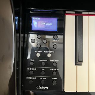 Piano Yamaha CLP-835PE Polished Ebony Negro pulido