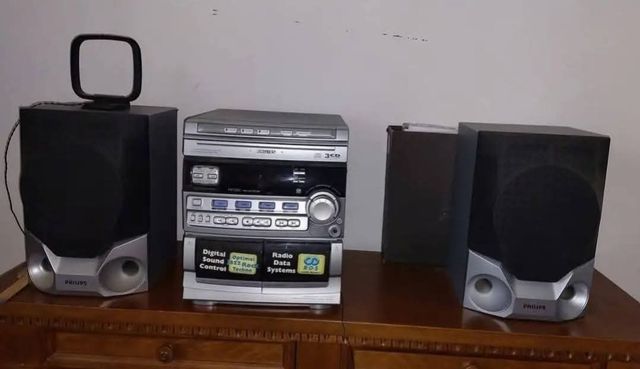 Philips FW350C Mini HiFi System