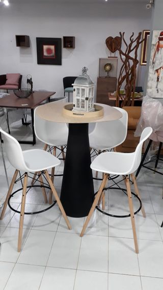 SUPER PRECIO MESA ALTA Y CUATRO SILLAS 