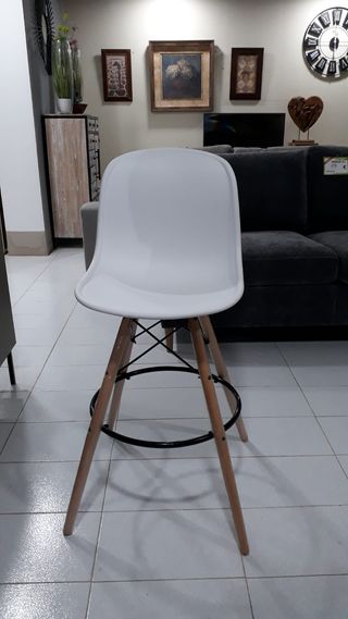 SUPER PRECIO MESA ALTA Y CUATRO SILLAS