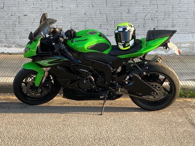Kawasaki ZX-6R 2010 - Verde