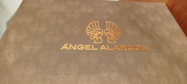 Zapato piel tacón cómodos .