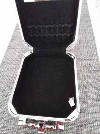 Maletín maquillaje plateado