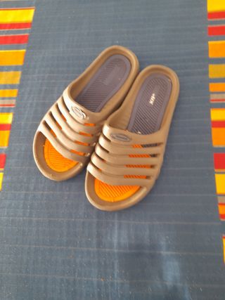 Chanclas sandalias n. 43 de Caballero, usadas.