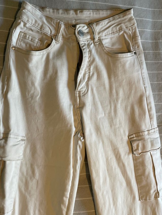 Jeans cargo beige da donna