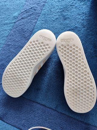 Zapatillas Adidas Court Base Blancas