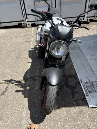 Sevende moto suzuki 650.cmt