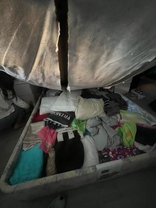 se vende cama 1’50 con canape y colchon