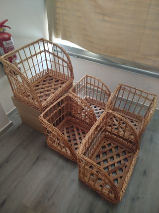 Cestas paneras de mimbre