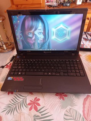 Portátil Packard Bell negro
