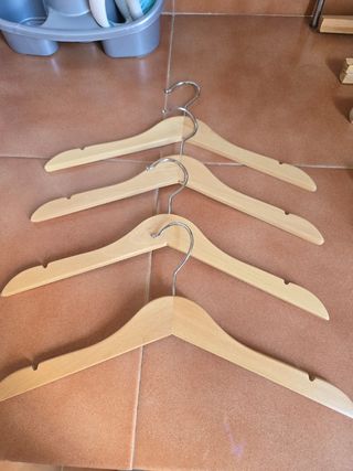 Pack de perchas de madera
