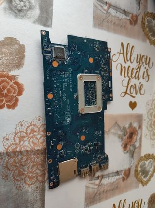 Placa base HP x360 11-ab usada
