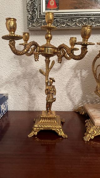 Conjunto reloj y candelabros Bronce y mármol