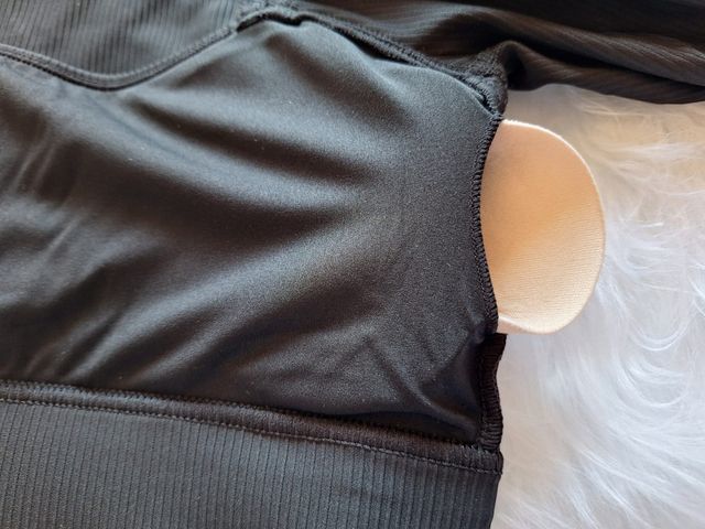 Conjunto deportivo Alo Yoga negro