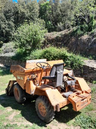 Dumper Ausa 4x4 con pala