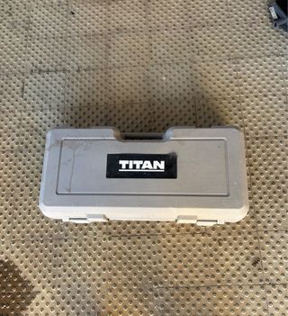 Taladro percutor combinado eléctrico Titán 