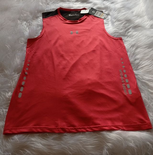 Camiseta Under Armour deportiva roja
