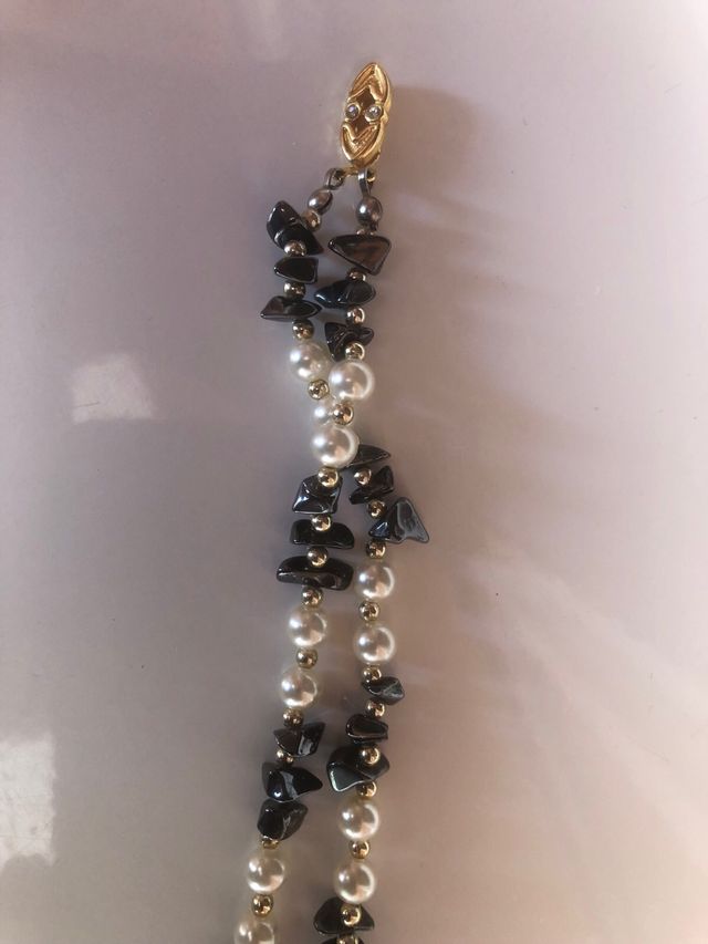 Collar y pulsera perlas-piedras negras