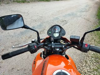 Kawasaki ER-6n - Moto naranja