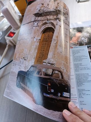 Revista motor clásico MG B Alpine, Lamborguini