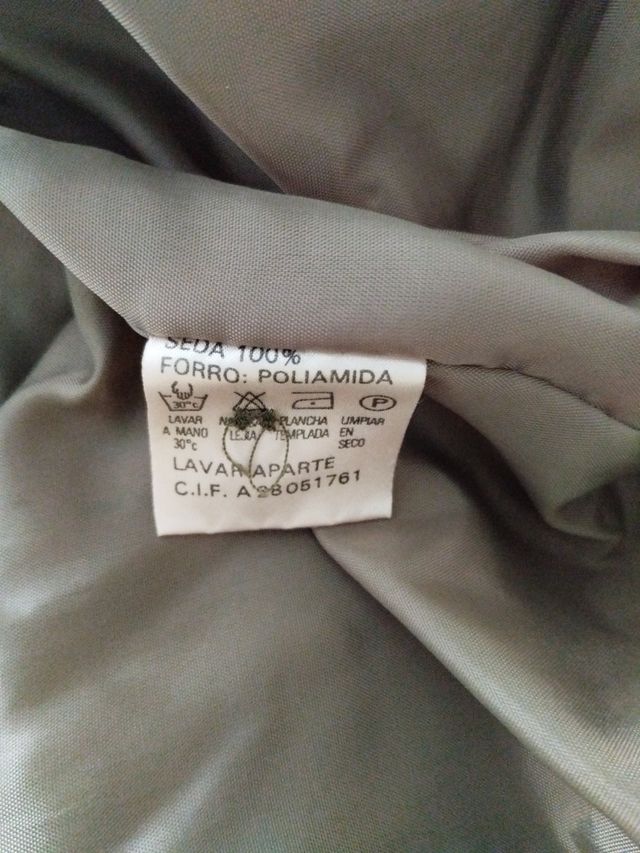 Cazadora seda verde oliva