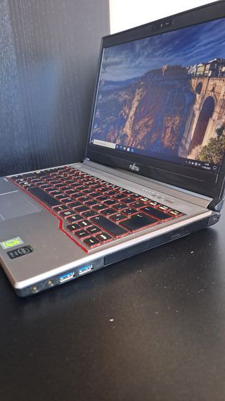 Portátil Fujitsu LifeBook | 10GB RAM