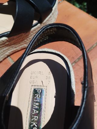 Sandalias plataforma Primark negras