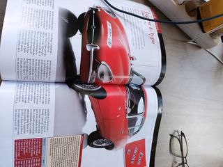 Revista motor clásico Siata, Vespa, Jaguar, BMW