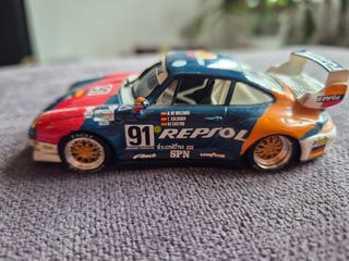 Miniatura Porsche 911 Repsol Le Mans, escala 1:43