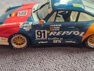 Miniatura Porsche 911 Repsol Le Mans, escala 1:43