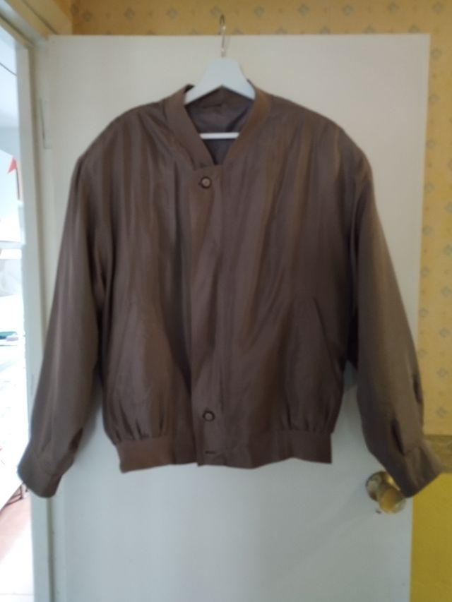 Cazadora seda marrón hombre